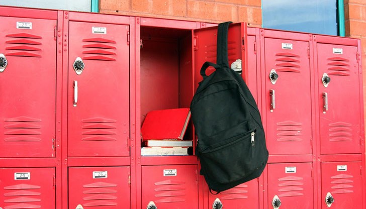 Целта е да се олекотят учебните раници Целта е да се олекотят учебните раници