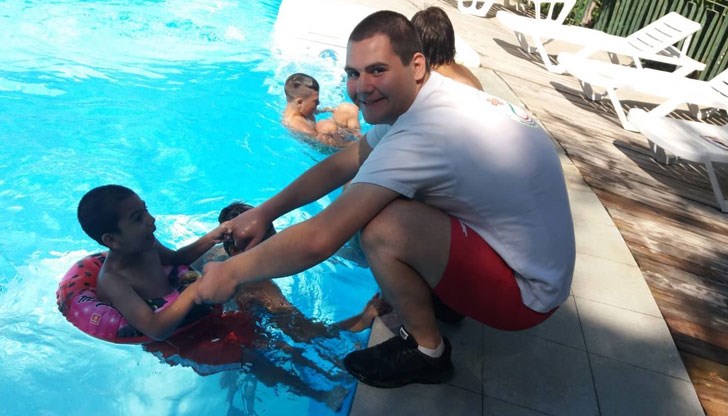 Доброволци приложиха своите знания и умения, придобити в различни обучения за действие във вода Доброволци приложиха своите знания и умения, придобити в различни обучения за действие във вода