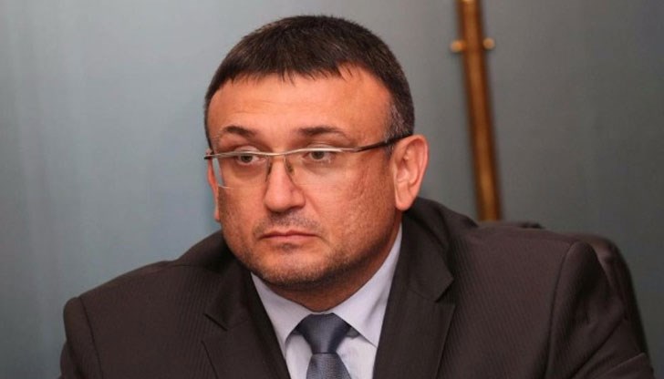 Проникването в къщата на бившия зам.-министър на туризма е било с цел грабеж, заяви Младен Маринов
