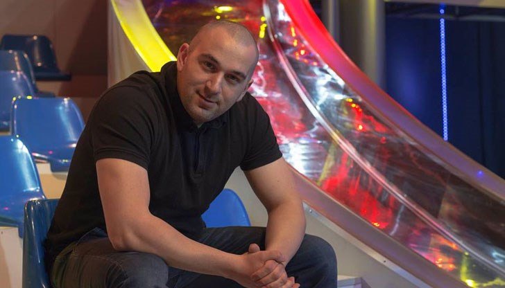 Запознайте се с творчеството на репортера на Господарите Запознайте се с творчеството на репортера на Господарите