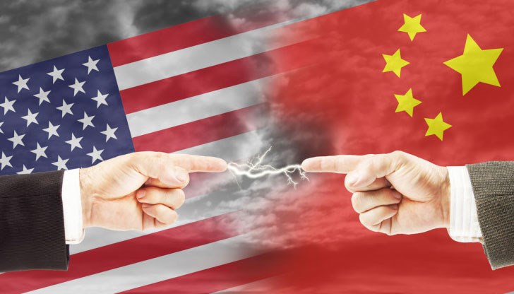 Конфликтът може да се задълбочи през септември, когато се очаква да бъдат наложени мита върху стоки за още 200 милиарда долара Конфликтът може да се задълбочи през септември, когато се очаква да бъдат наложени мита върху стоки за още 200 милиарда долара