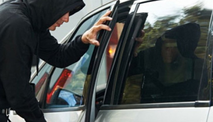 Автомобилът е бил оставен с ключовете на таблото /Снимката е илюстративна/