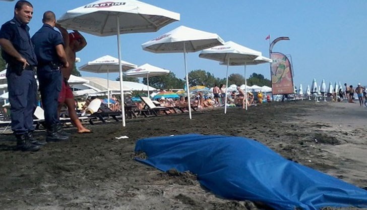 Това стана на същия неохраняван плаж до село Крапец, от който вчера изчезнаха три момчета Това стана на същия неохраняван плаж до село Крапец, от който вчера изчезнаха три момчета