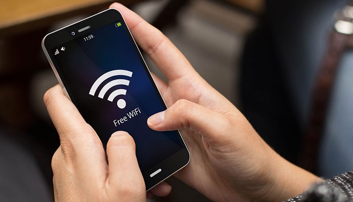 Тази учебна година всички училища в страната ще имат безплатен интернет Тази учебна година всички училища в страната ще имат безплатен интернет