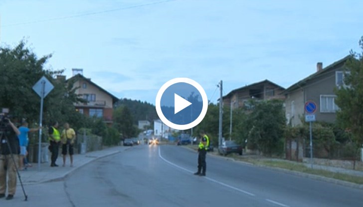 Шофьорът също притежава всички  документи за правоспособност и е с достатъчно опит