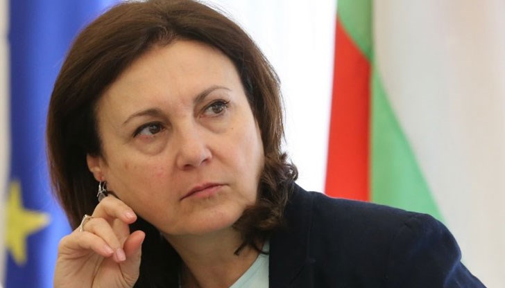 Румяна Бъчварова: Пълна нелепица е да се твърди, че над престъпността в Слънчев бряг има разпънат чадър Румяна Бъчварова: Пълна нелепица е да се твърди, че над престъпността в Слънчев бряг има разпънат чадър