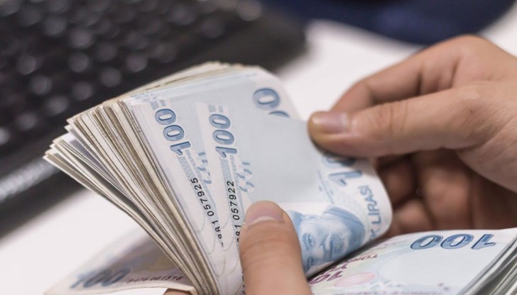 Хиляди нашенци останаха без джобни за ваканцията си в Турция