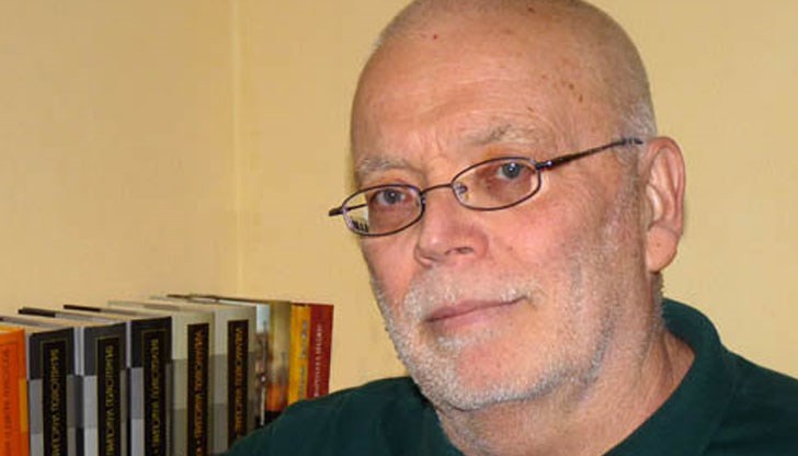 Само Баце плещи за грандиозни успехи. Луд! Само Баце плещи за грандиозни успехи. Луд!