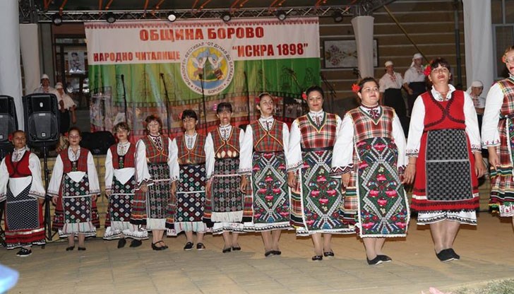 Фестивалът е посветен на 120 години от създаването на читалищната дейност в града Фестивалът е посветен на 120 години от създаването на читалищната дейност в града