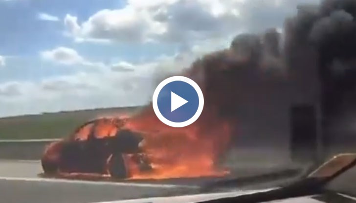 Шофьорът усетил, че нещо не е наред и спрял в аварийната лента