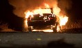 Пожар унищожи лек автомобил в Долно Абланово