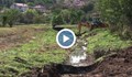 Чистят отводнителния канал в Басарбово