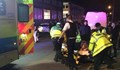 Кола се вряза в пешеходци пред ислямски център в Лондон