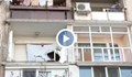 Жена почина, след като балконът й се срути