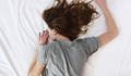 Учени определиха коя е най-вредната поза за сън