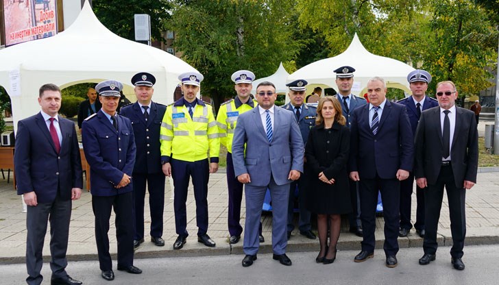 Обаче си трае за корупцията в КАТ