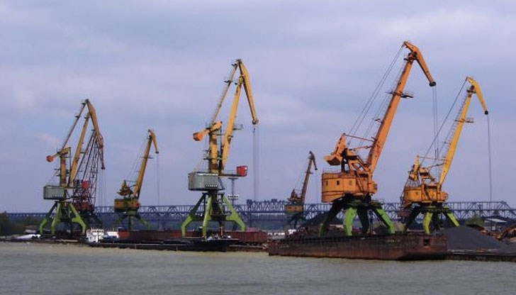 От 1 януари до 28 август тази година на пристанище Порт Булмаркет - Русе са разтоварени 12 598 втечнен нефтен газ и 2009 тона газьол