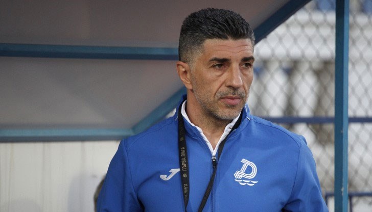 Президентът на ФК “Дунав” д-р Симеон Симеонов благодари на Малин Орачев за професионализма, коректността, отдадеността му към клуба