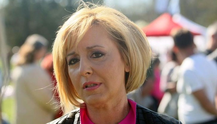 Задържането на двамата журналисти нарушава човешки права