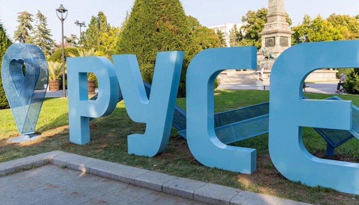 Е, за 5000 лева ще го боядисат пак!