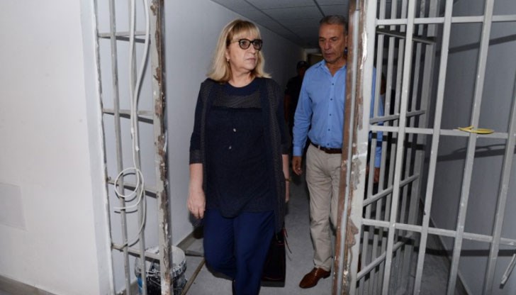 Министърът на правосъдието провери как се харчат парите на данъкоплатците, за да им е удобно на затворниците Министърът на правосъдието провери как се харчат парите на данъкоплатците, за да им е удобно на затворниците