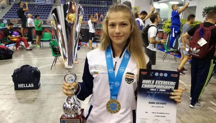 14-годишната спортистка грабва трета титла тази година