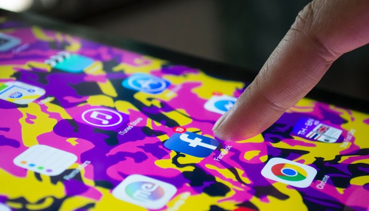 Използването на услугата е разрешено за лица на възраст над 18 години Използването на услугата е разрешено за лица на възраст над 18 години