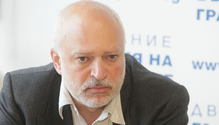 Епоха на тиквената буржоазия, подпомогната от елементарни крадци и безпросветни улични тарикати Епоха на тиквената буржоазия, подпомогната от елементарни крадци и безпросветни улични тарикати