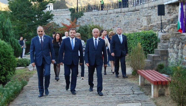 Когато няма избори - всички изчезват Когато няма избори - всички изчезват