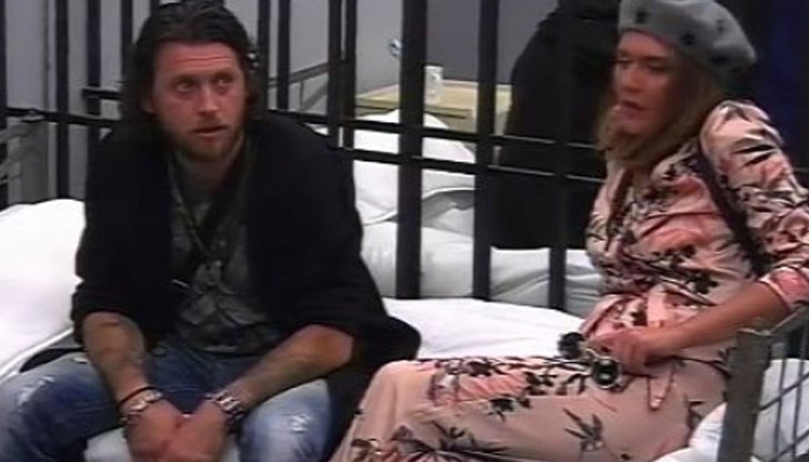 Актьорът получи тежък клаустрофобичен пристъп в "поправителен" център Актьорът получи тежък клаустрофобичен пристъп в "поправителен" център