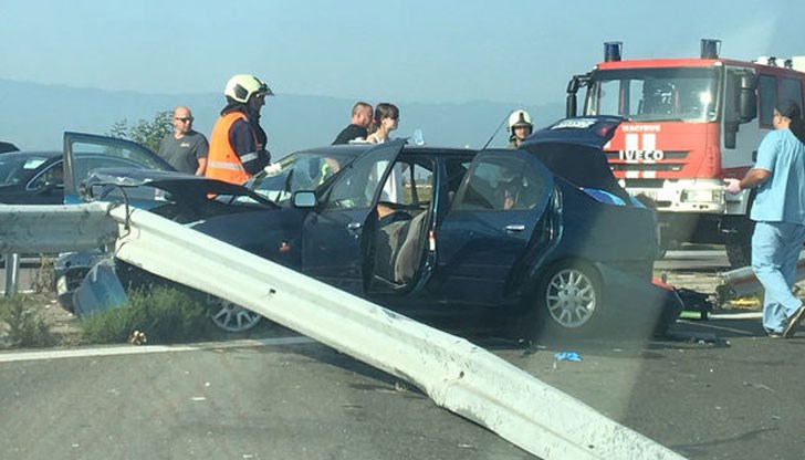 По първоначални данни има един загинал и ранени