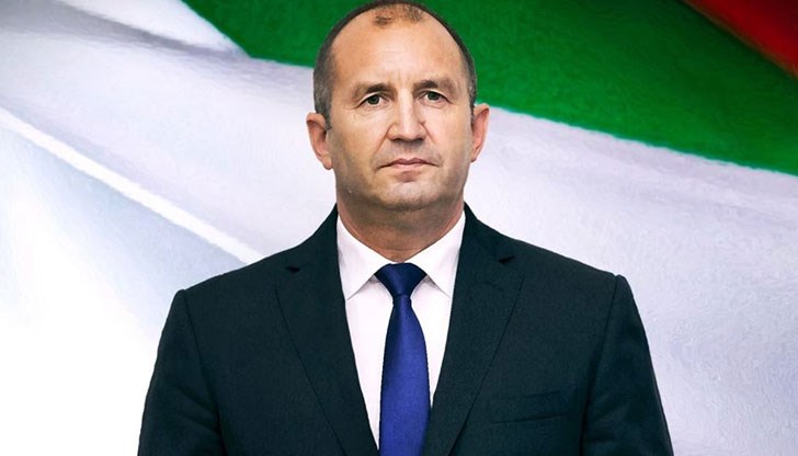 По същото време властта се събира заради труса в управлението По същото време властта се събира заради труса в управлението