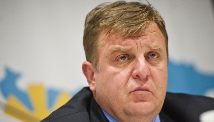 В края на краищата не може да не го подпише В края на краищата не може да не го подпише