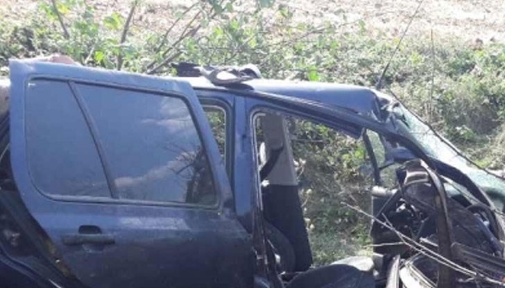 Бременно момиче и мъжът ѝ са загинали при катастрофата