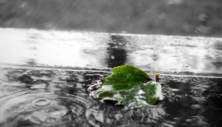 Ще има валежи от дъжд, след обяд придружени с гръмотевици Ще има валежи от дъжд, след обяд придружени с гръмотевици