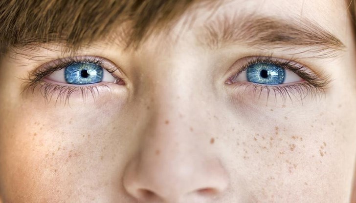 Притежателите на сини очи имат висок праг на болка