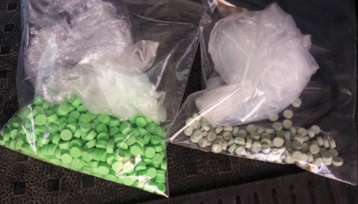 Кокаин, канабис, метамфетамин, хашиш, оръжия и пари са иззети при акцията