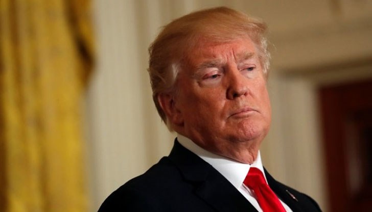 Това става ясно от анонимна статия на висш представител на Белия дом, публикувана във в. "Ню Йорк Таймс"