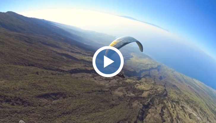 Кадри от поставянето на световния рекорд по парапланеризъм от българин