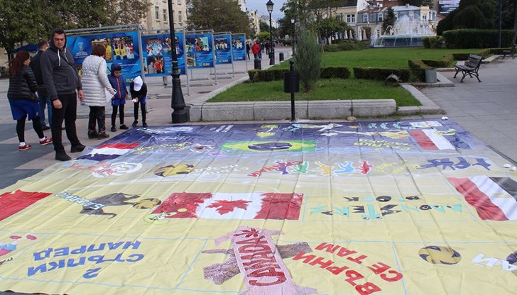 Въпреки това 25-те работилници посрещнаха "най-смелите" русенчета, дошли да се забавляват