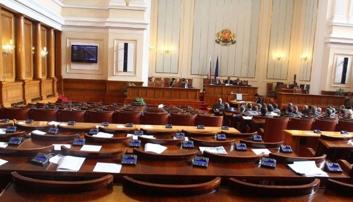Депутатите се събират на първо извънредно заседание след лятната ваканция
