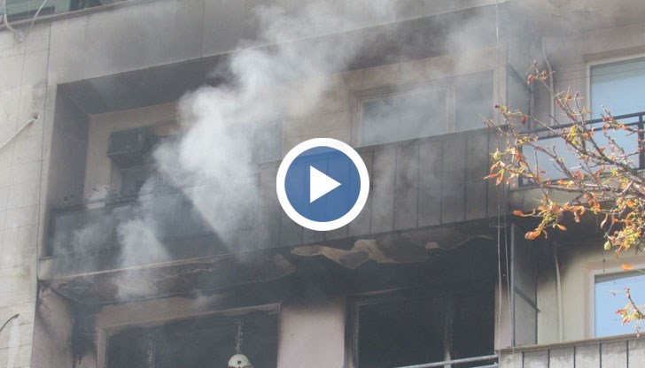 Син спаси 90-годишния си баща от пламъците