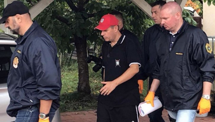 Словенската полиция е арестувала двама души, заподозрени в подготовка за насилствено сваляне на настоящите управници
