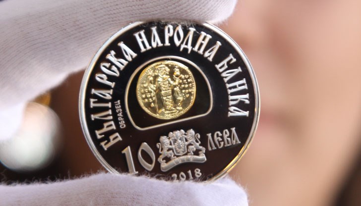 Монетата от серията „Средновековни български владетели“ е сребърна с частично позлатяване