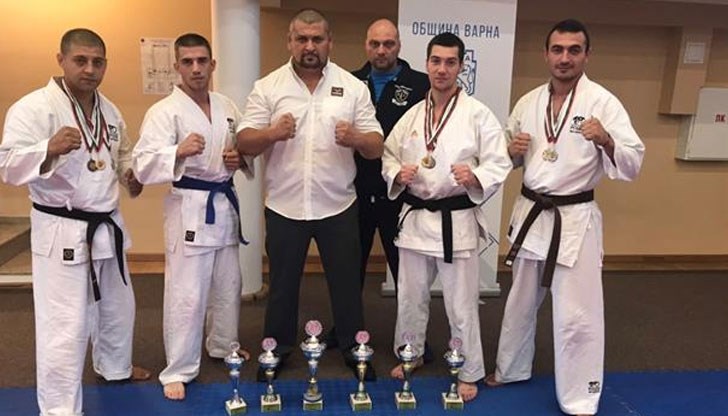 Служителите на ОДМВР - Русе станаха шампиони на България, като заеха първо място в крайното комплексно класиране на Републиканските състезания по полицейска лична защита и карате за служители на МВР