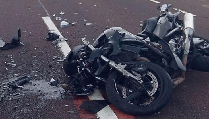 Спътничката на мотоциклетиста е пострадала тежко /Снимката е илюстративна/