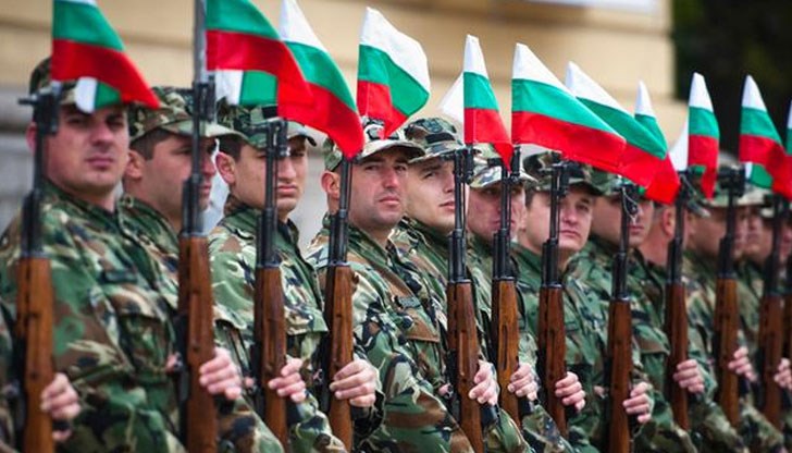 Наборната военна служба била премахната, без никой да пита българския народ