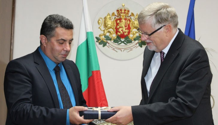 Поводът за посещението на посланика е честването на 135 години Дойче шуле в Русе Поводът за посещението на посланика е честването на 135 години Дойче шуле в Русе