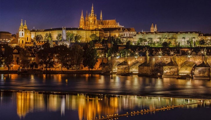 Стоилов е духнал със солидна сума пари Стоилов е духнал със солидна сума пари