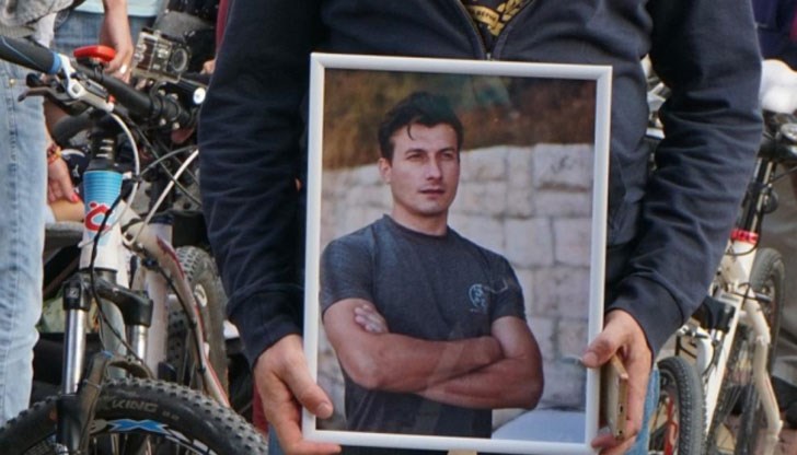 На протеста след смъртта на Мартин оратор призова хората да трупат камъни